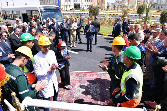 الرئيس السيسي خلال افتتاح مجمع الأسمدة (7)