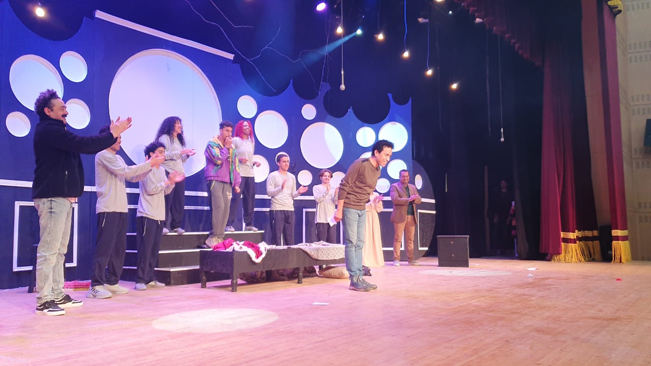  العرض المسرحى أنت أقوى من المخدرات (8)