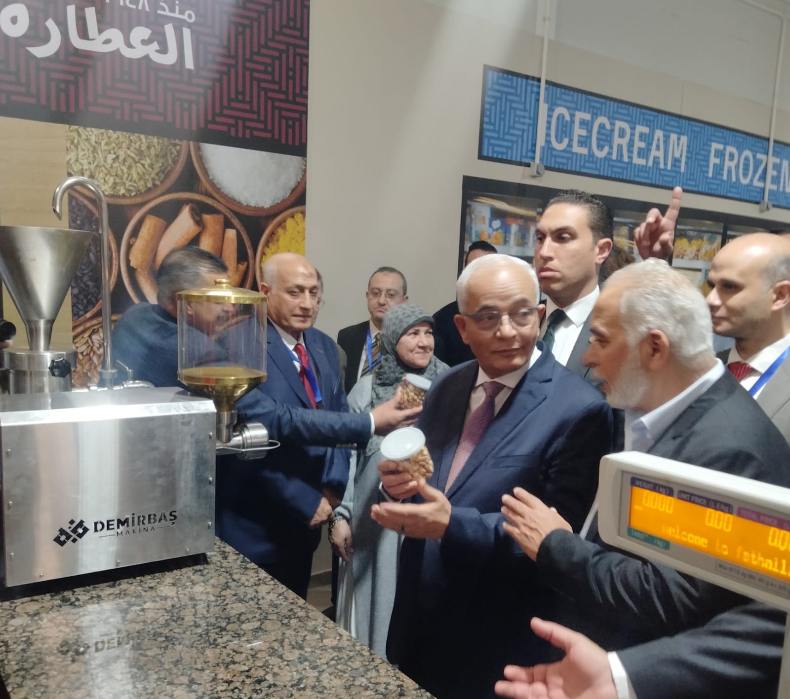 جولة الوزير