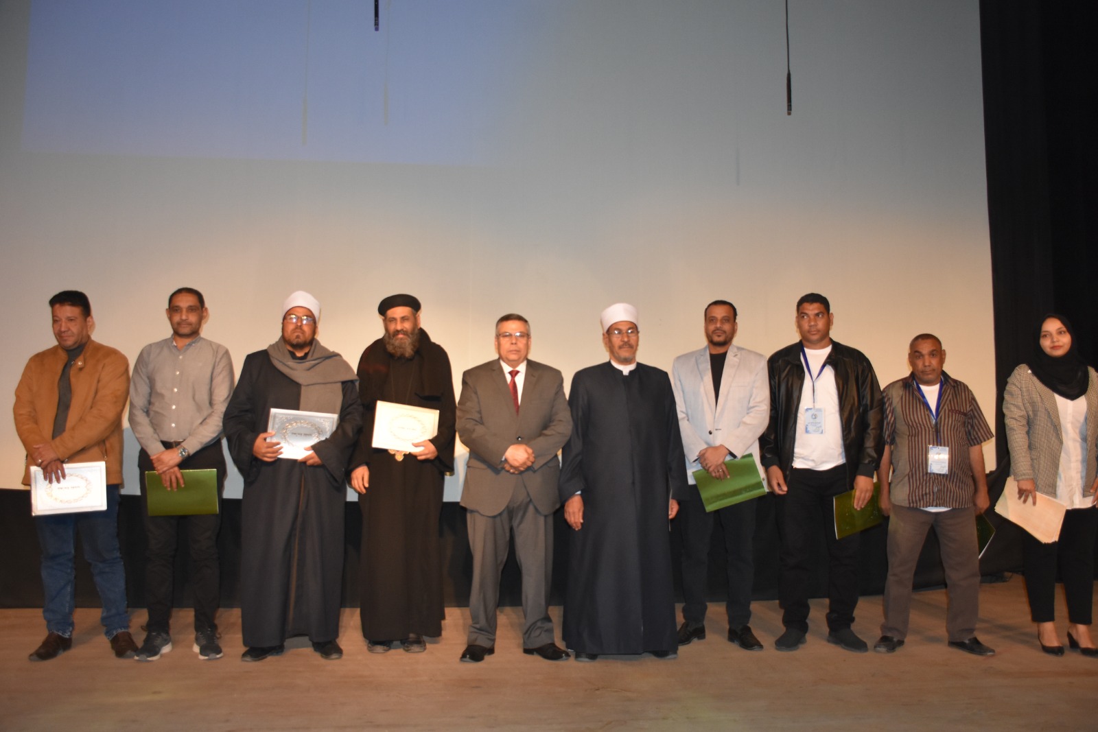 ختام فعاليات الأسبوع المائى بقرى حياة كريمة فى قصر ثقافة الأقصر ختام فعاليات الأسبوع المائى بقرى حياة كريمة فى قصر ثقافة الأقصر