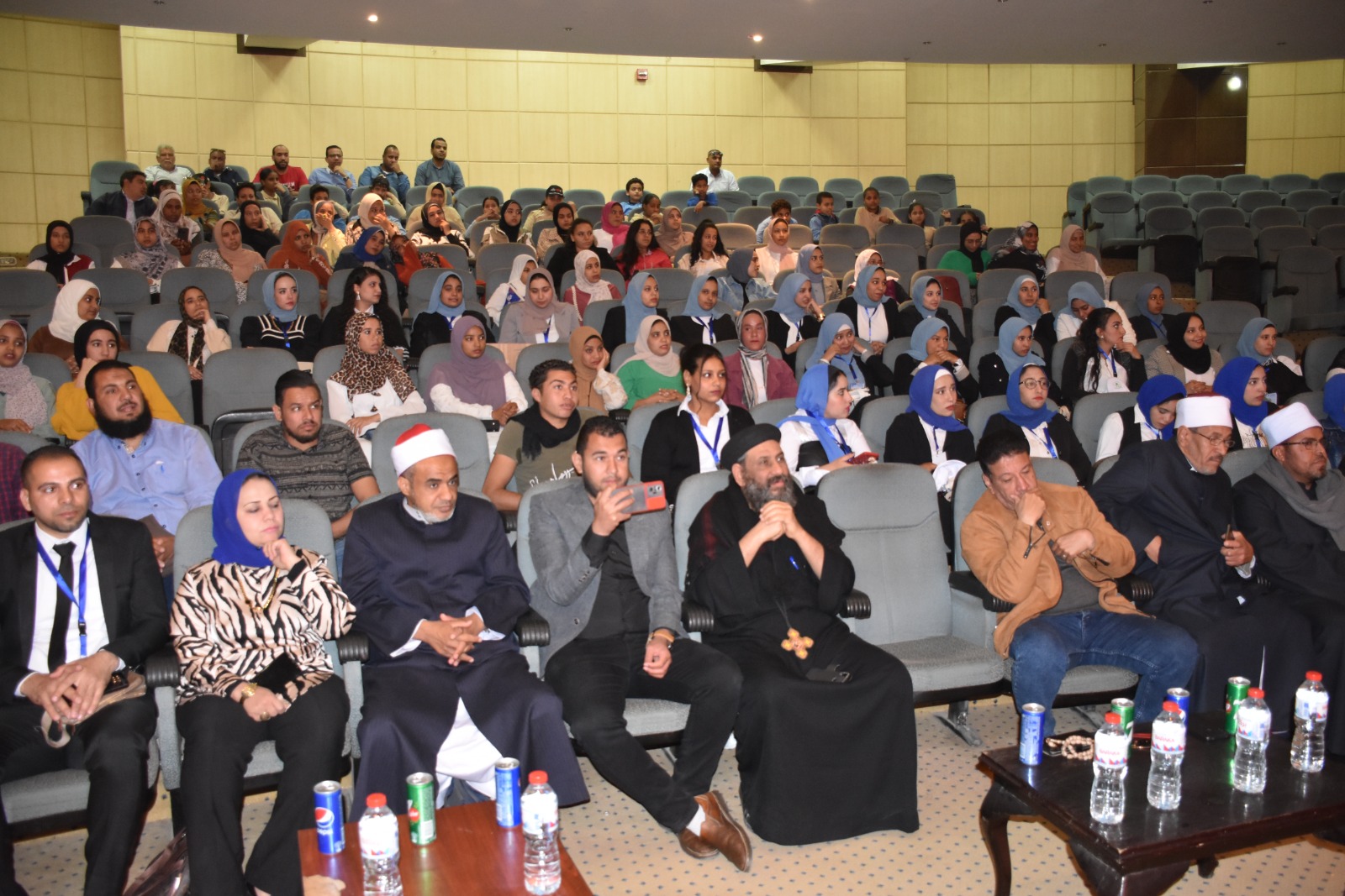 حضور ختام الأسبوع المائى بقرى حياة كريمة فى قصر ثقافة الأقصر حضور ختام الأسبوع المائى بقرى حياة كريمة فى قصر ثقافة الأقصر