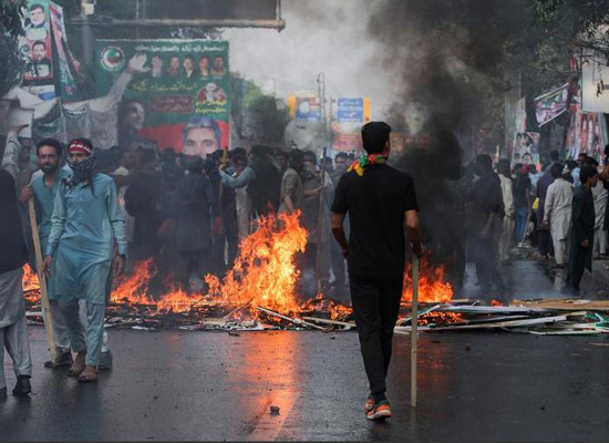مظاهرات باكستان (11)