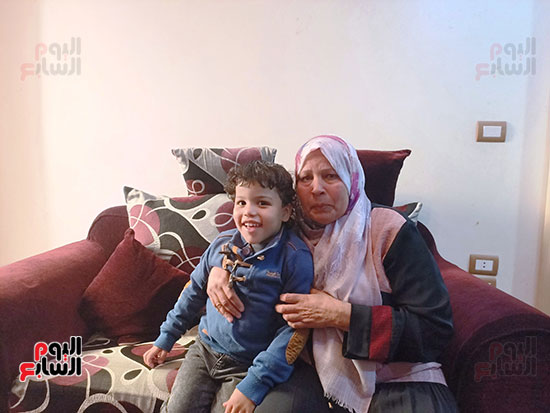 عائلة-الأم-المثالية-البديلة-(4)