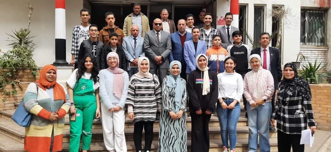 الفائزون الفائزون