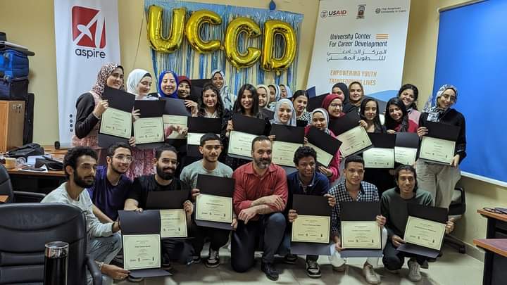 ختام فعاليات الدورة التدريبية لمهارات التوظيف بجامعة الأقصر ختام فعاليات الدورة التدريبية لمهارات التوظيف بجامعة الأقصر