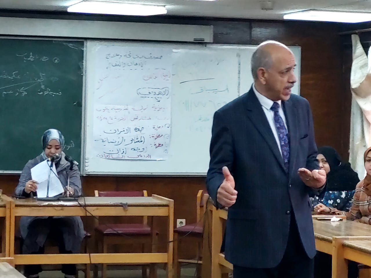 ندوة توعوية للتعرف على جهود القضاء على الامية فى سوهاج (1)