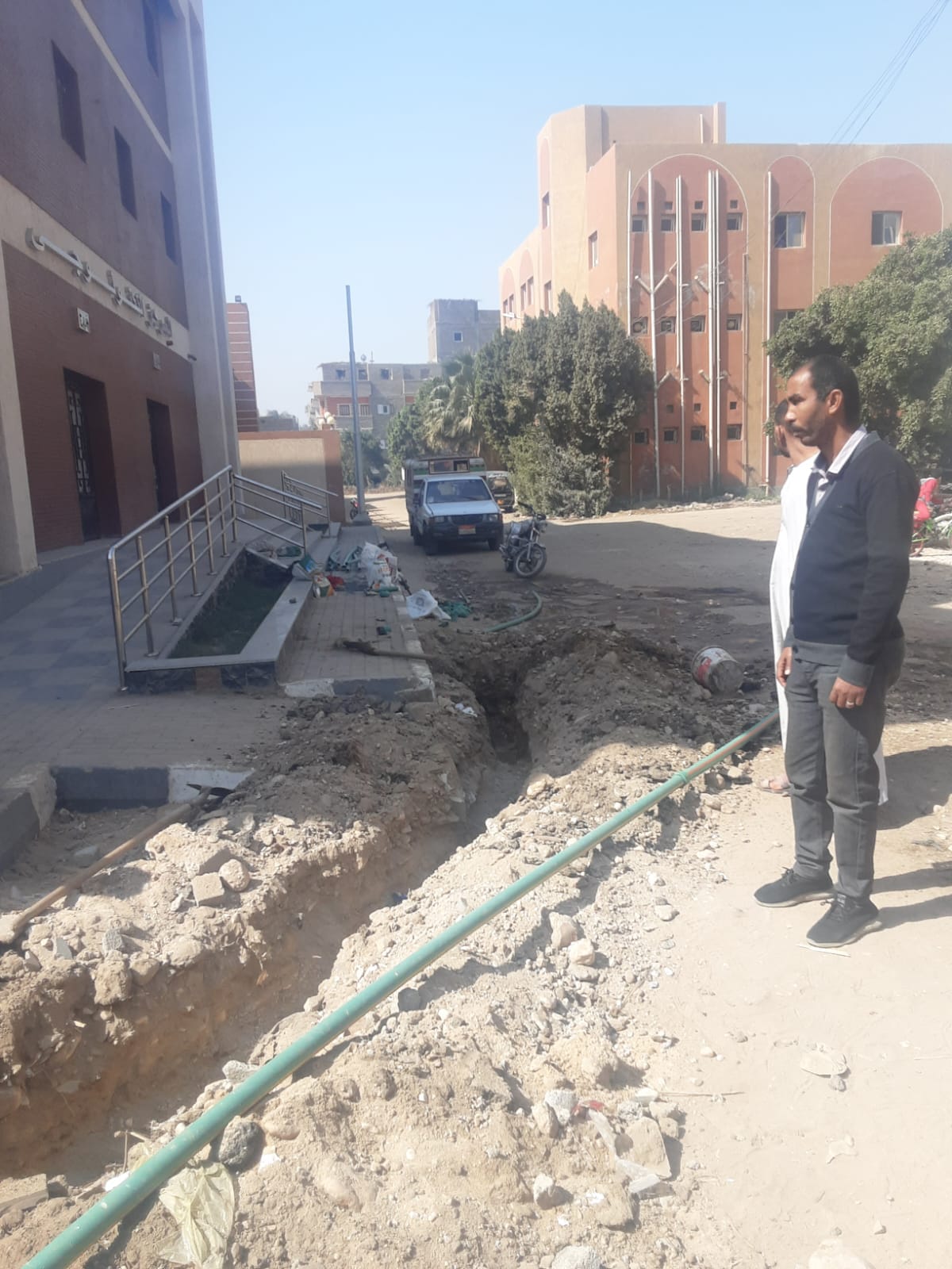 توصيل مرافق المياه لمجمع الخدمات الحكومية بقرية النمسا