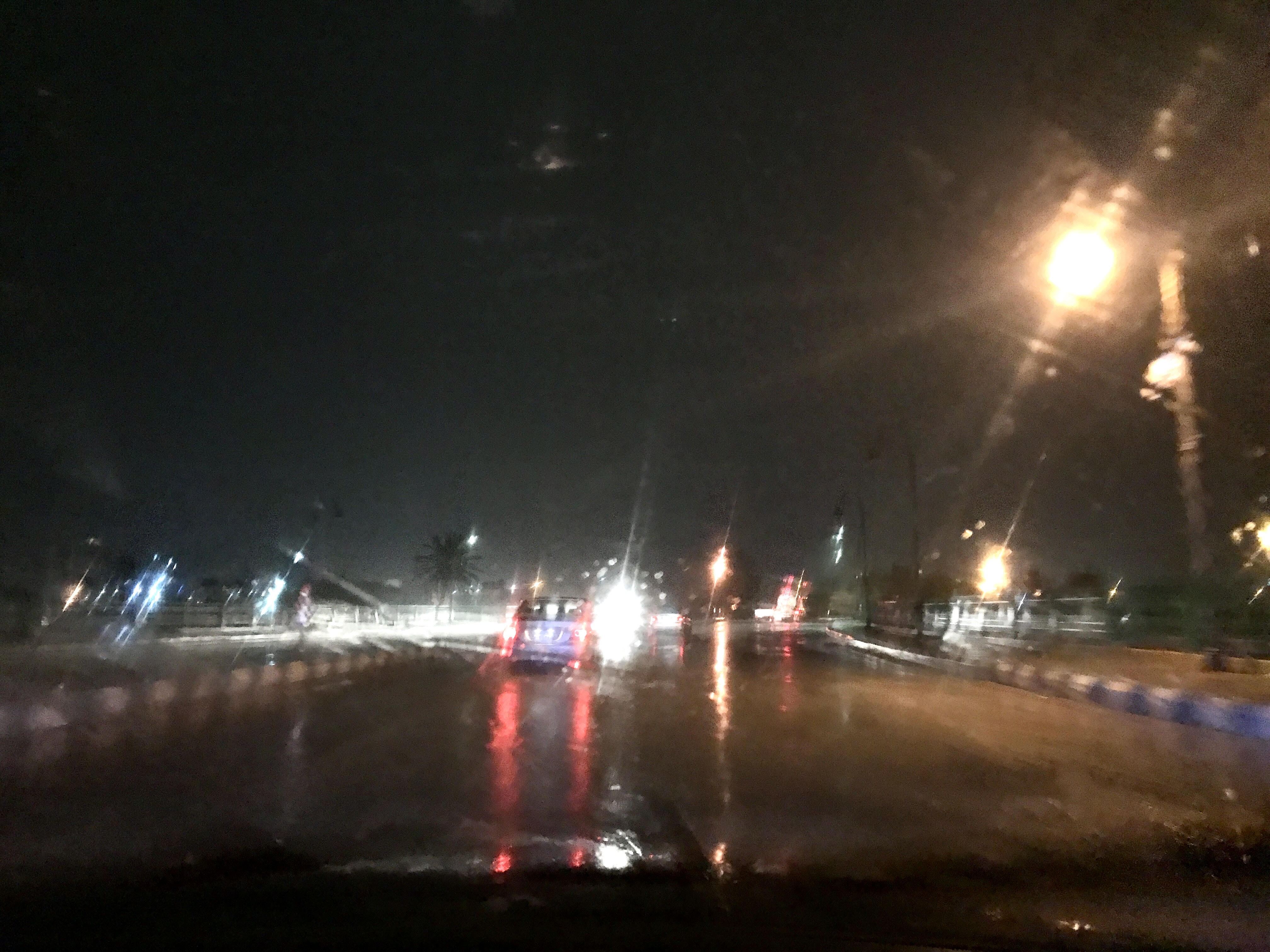 سقوط أمطار خفيفة بشكل متقطع (4)