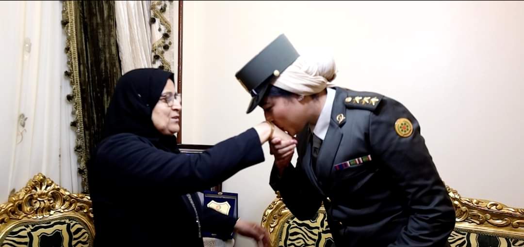 القوات المسلحة تنظم عدد من الزيارات لأمهات الشهداء (4)