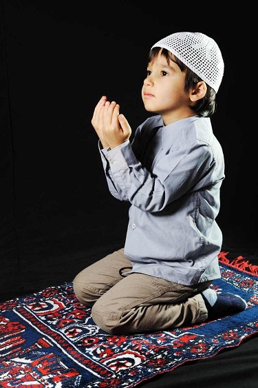 تعليم الطفل الصلاة
