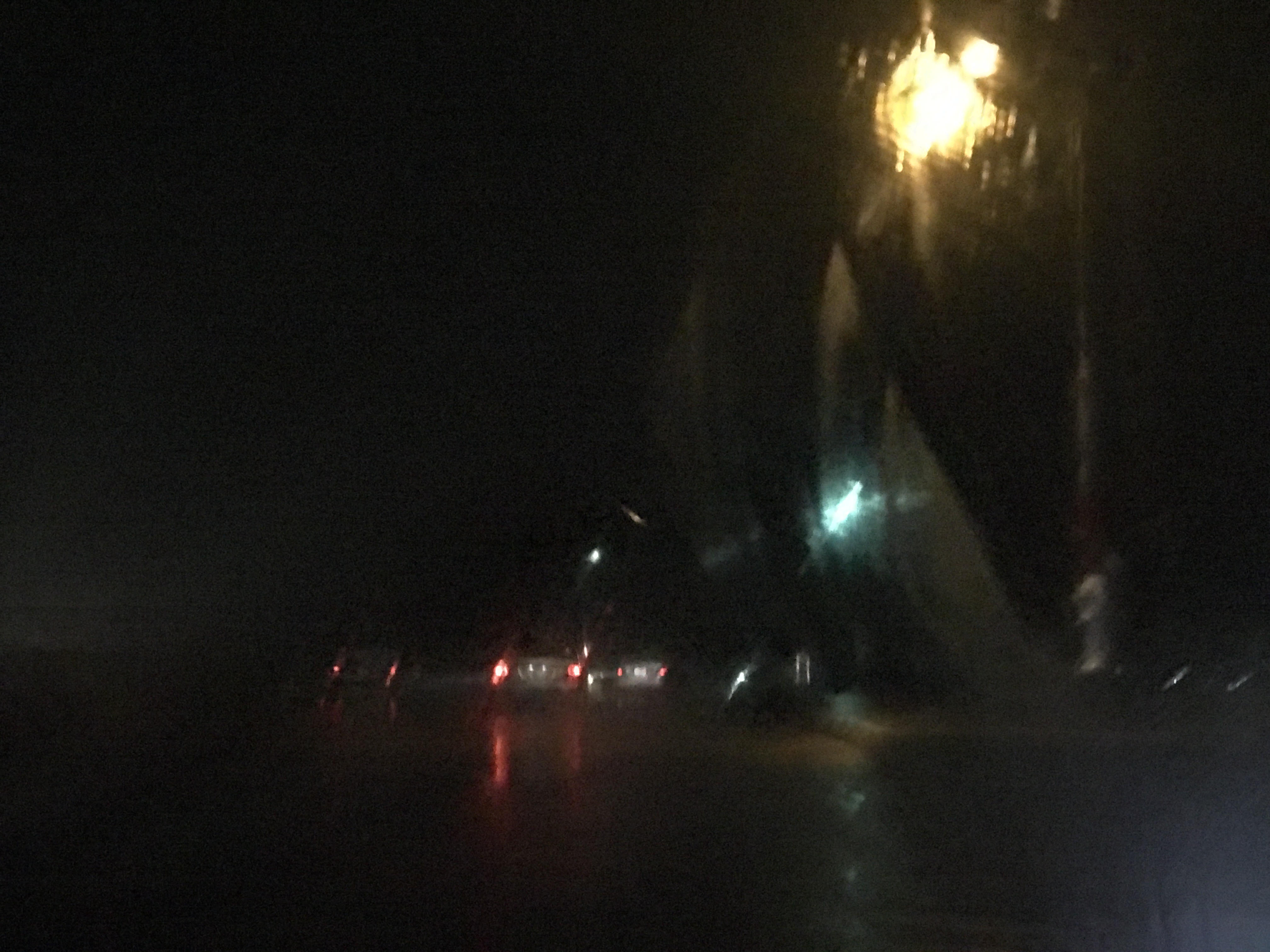 سقوط أمطار خفيفة بشكل متقطع (2)