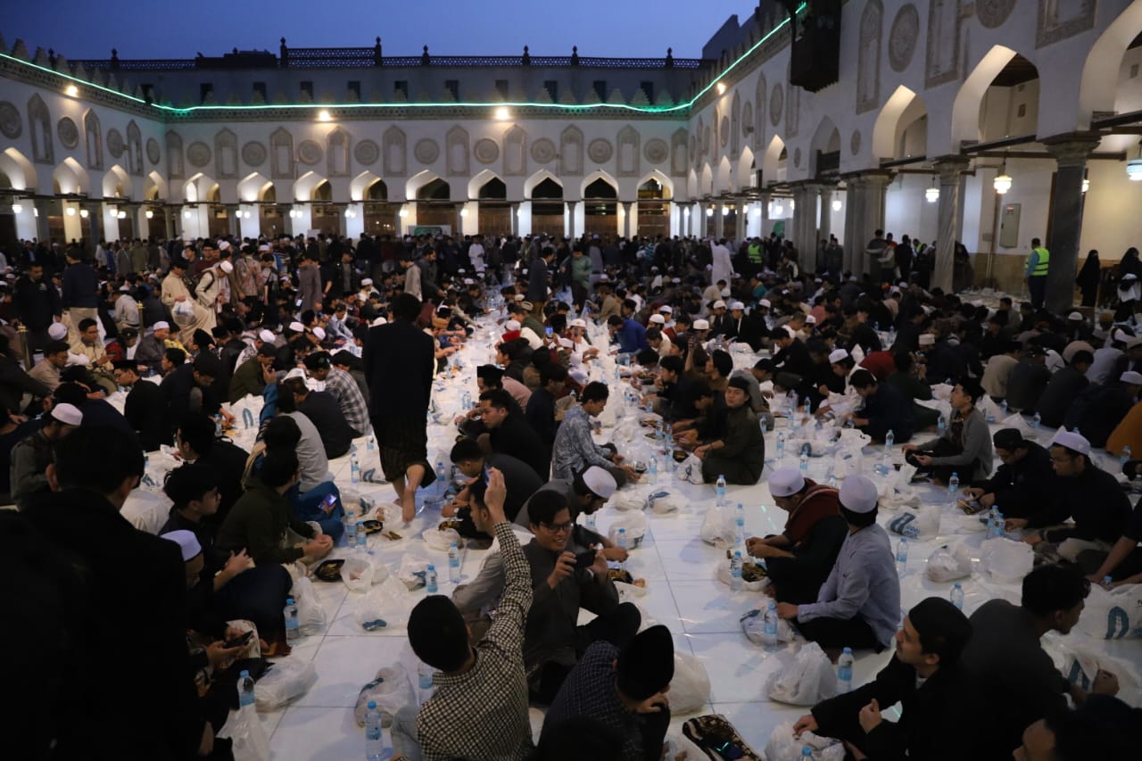 4000 وجبة افطار بالجامع الازهر 1