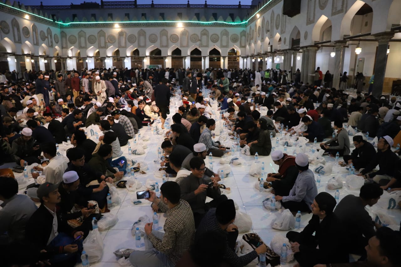 4000 وجبة افطار بالجامع الازهر 4
