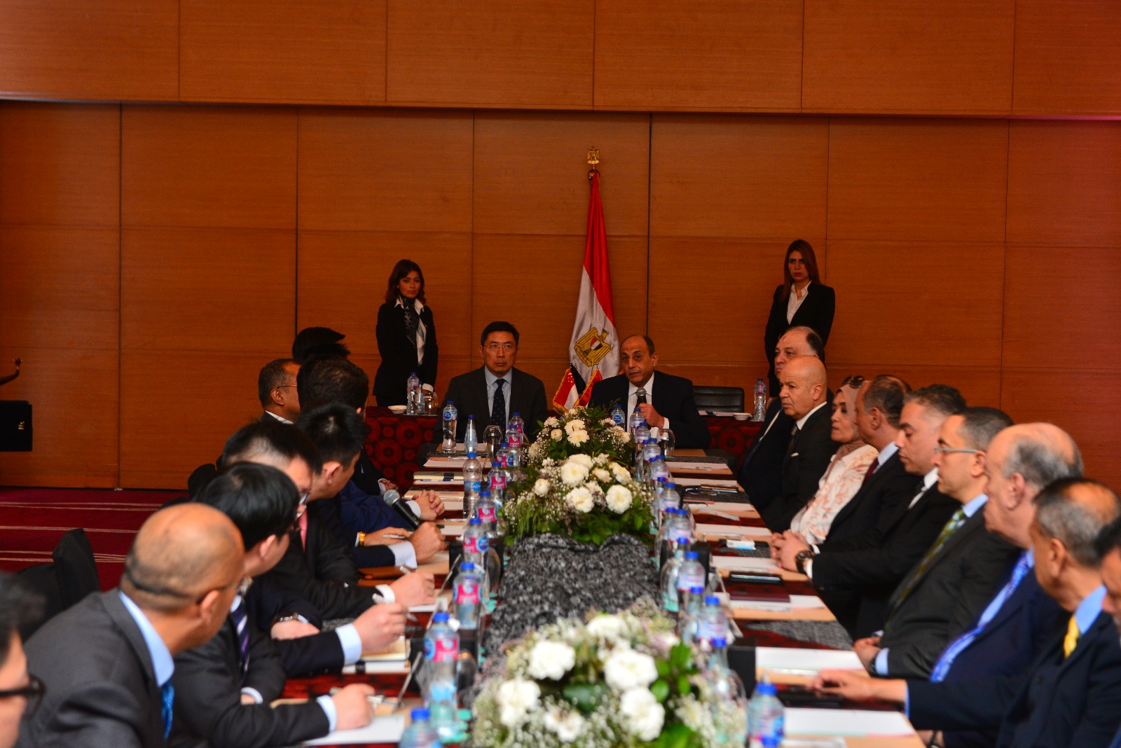 توقيع مذكرة تفاهم  بين شركة ميناء القاهرة الجوى وشركة شانجى الدولية للمطارات.