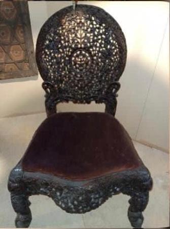 كرسى اثرى اسلام بمتحف الغردقة 