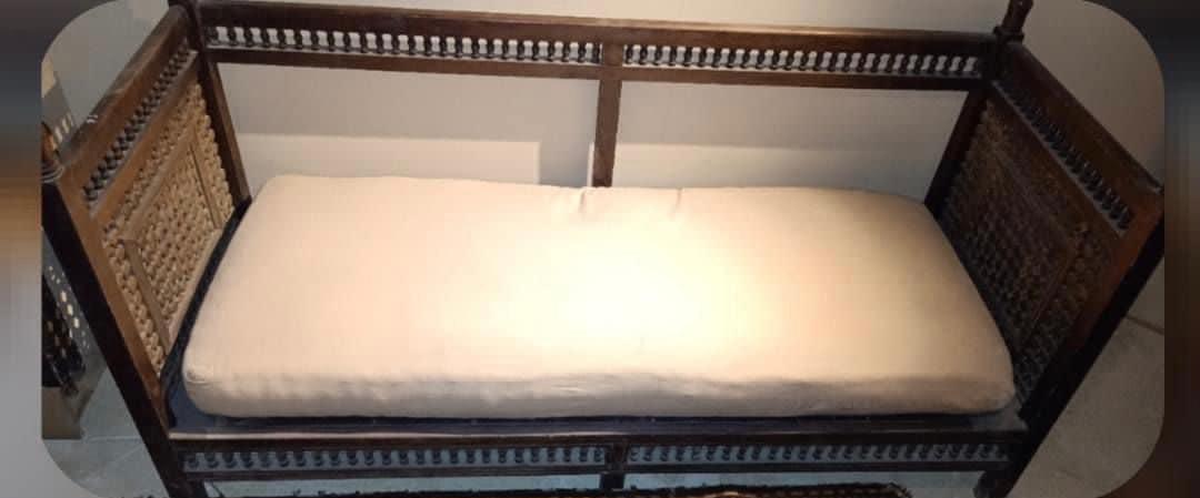 قطعة أثرية إسلامية قطعة أثرية إسلامية