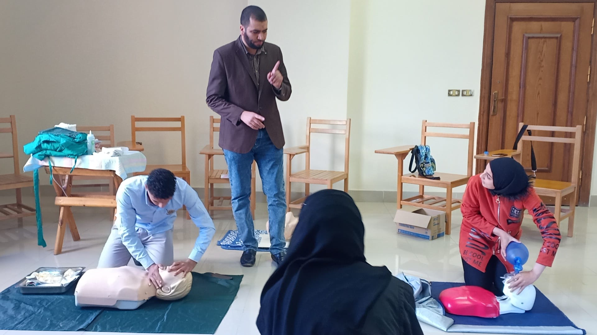 دورة تدريبية عن الإسعافات الأولية بكلية تمريض كفر الشيخ