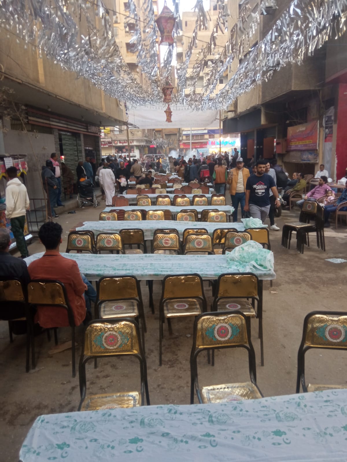 مائدة الشباب في شارع العشرين بفيصل