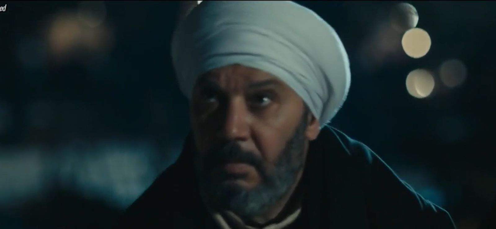 مسلسل عملة نادرة الحلقة 5  كمال أبو رية يتفاجأ بوجود نيللي كريم في منزله (3)