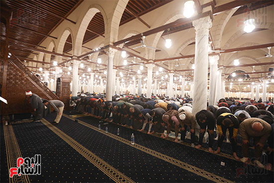 أجواء روحانية ورمضانية فى مسجد عمرو بن العاص