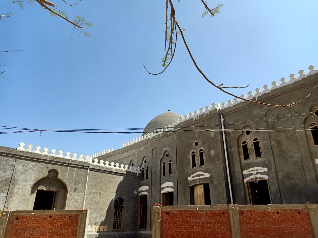 جاري استكمال مسجد أبو غنام الأثري ببيلا