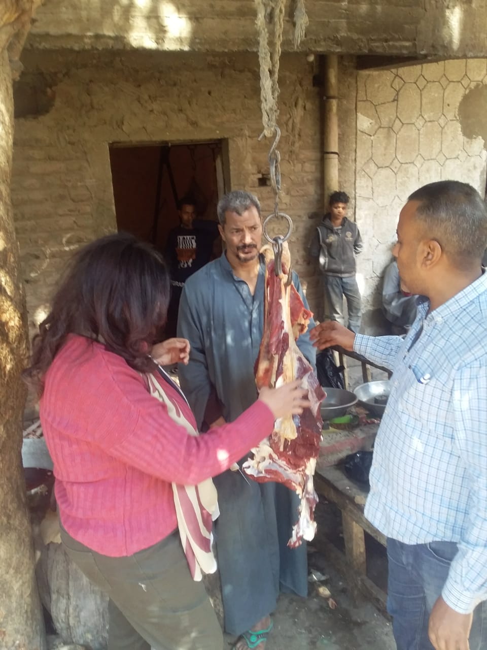 مخالفات ذبح خارج السلخانة بمدن الأقصر