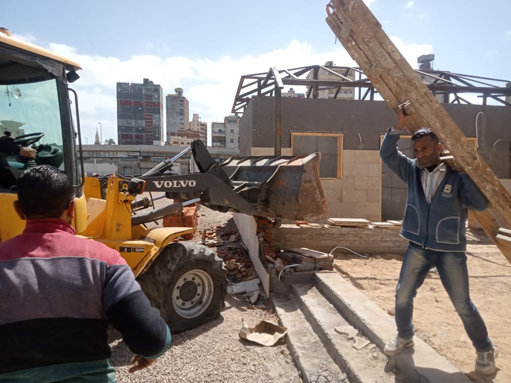 إزالة بناء مخالف حي غرب الإسكندرية