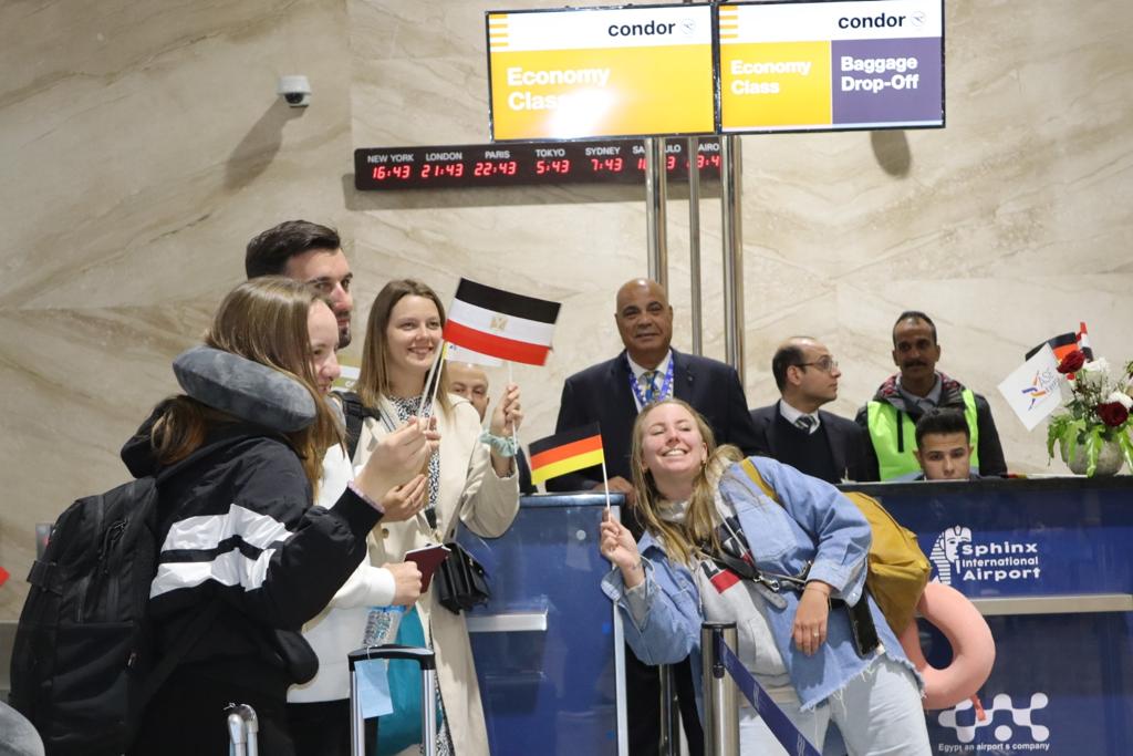 مطار سفنكس الدولي يستقبل أولى رحلات كوندور الألمانية 1