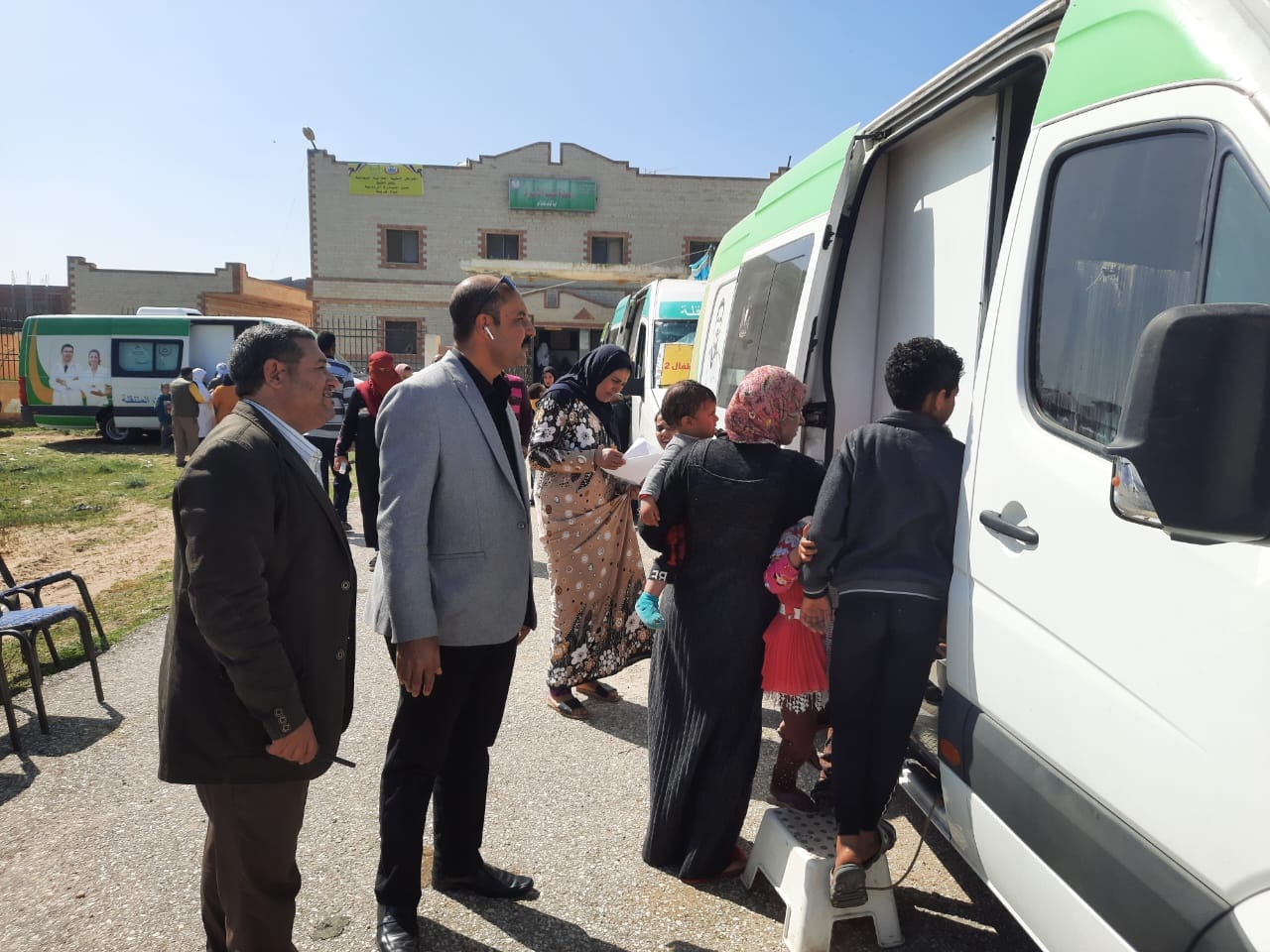 متابعة اعمال القافلة