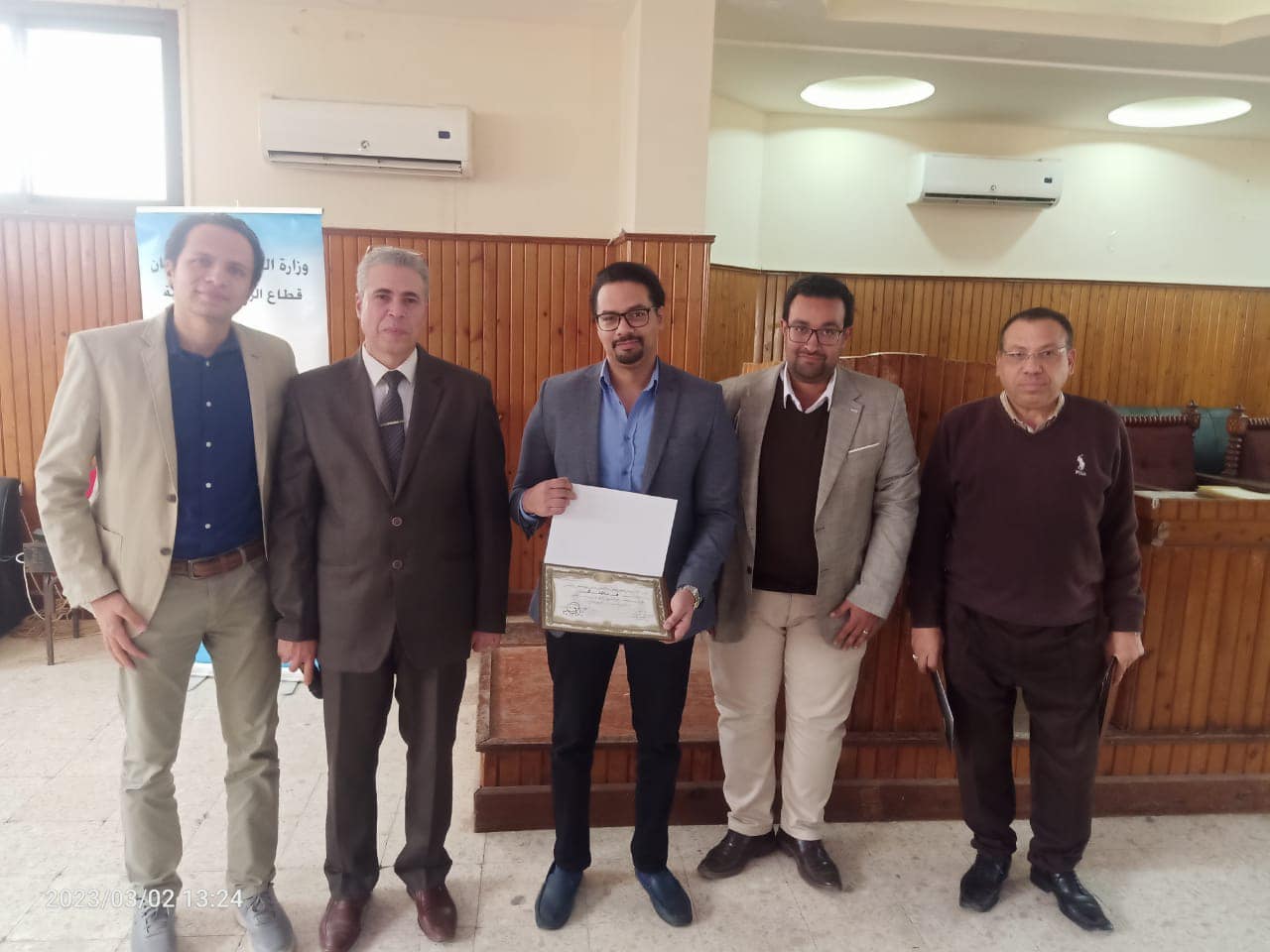 جانب من التكريم خلال دورة اطباء الاسنان جانب من التكريم خلال دورة اطباء الاسنان