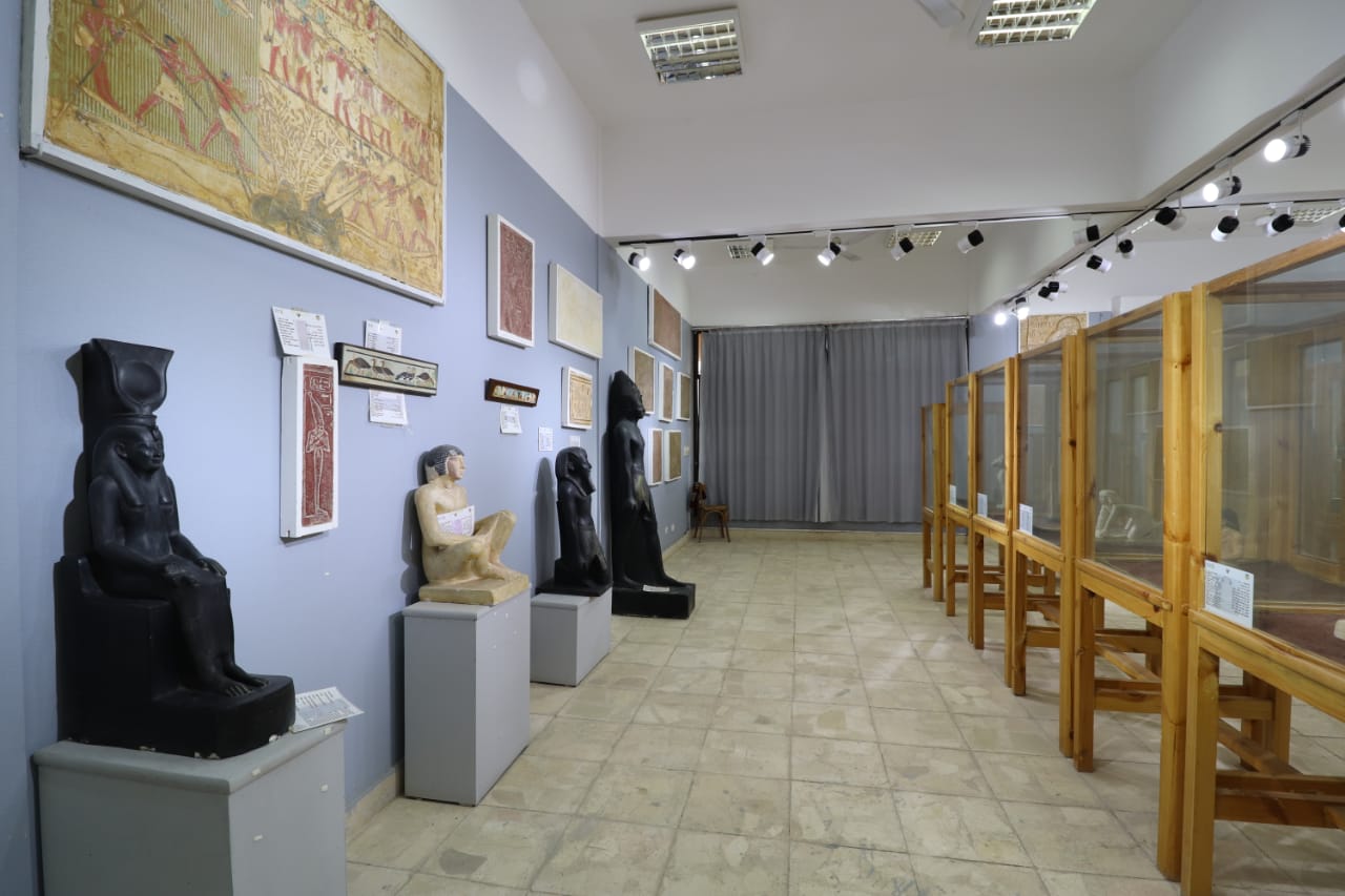 معروضات متحف كلية الآداب جامعة طنطا