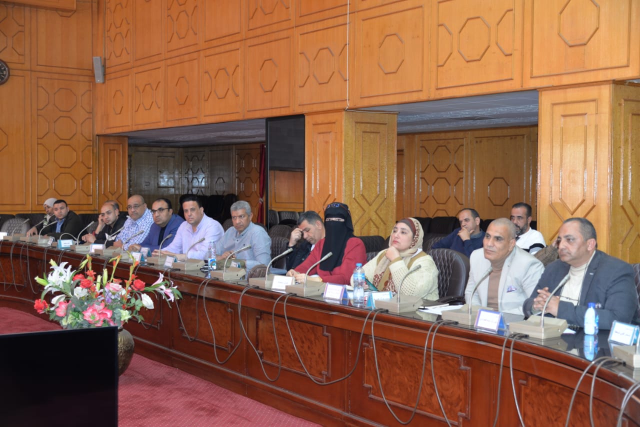 جانب من الاجتماع (1)