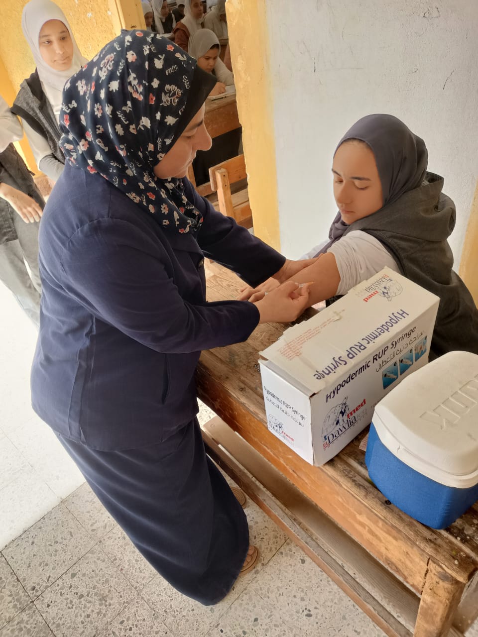 التطعيم ضد فيروس كورونا