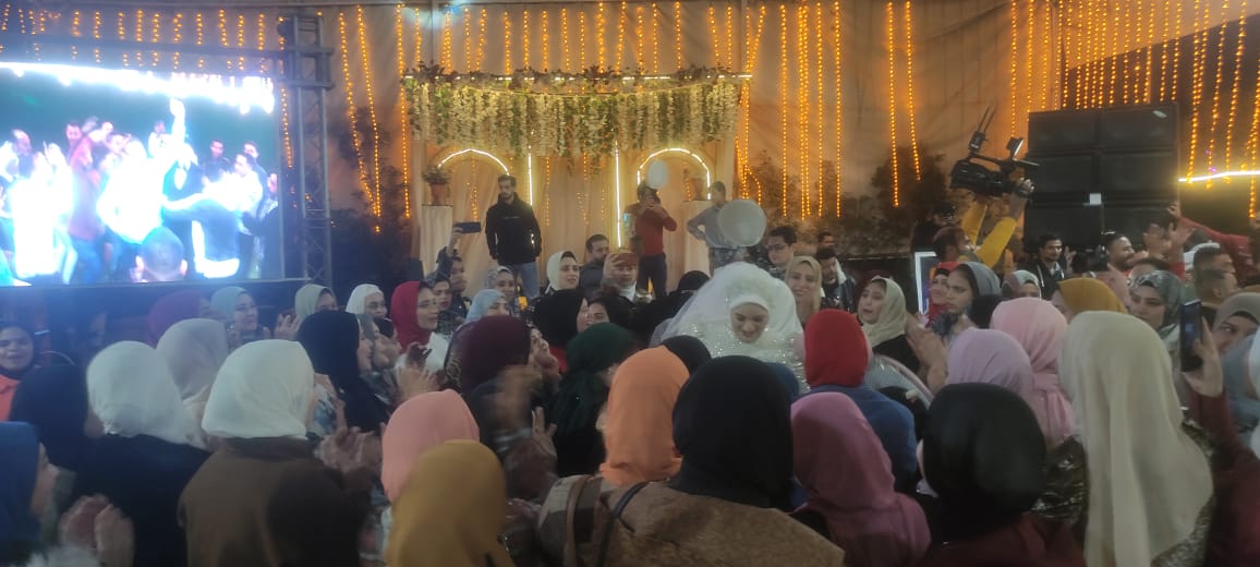 أهالى الباجور بالمنوفية يشاركون عروسين من دار أيتام (3)