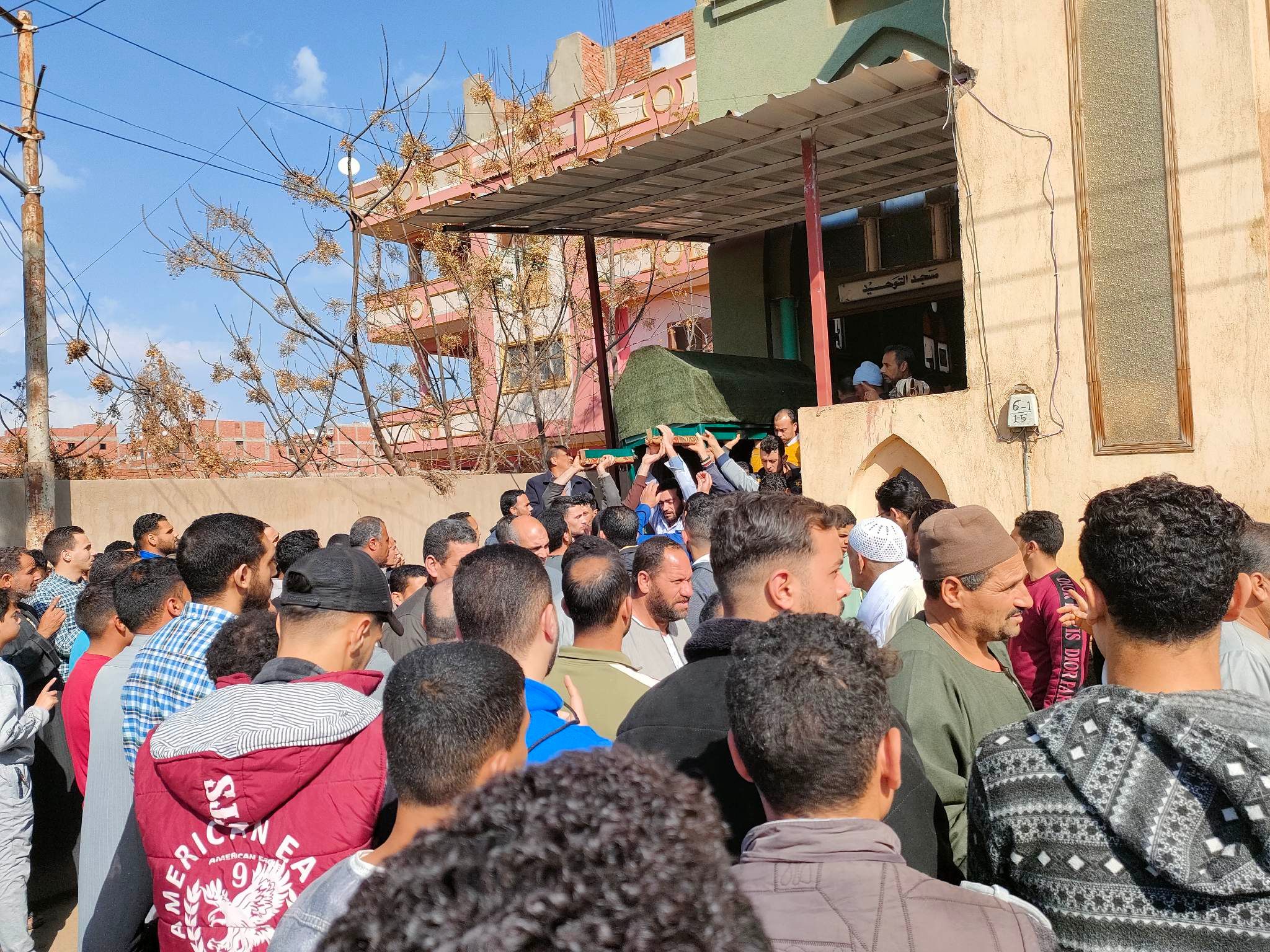 تشييع جنازة طالب توفى أثناء عبوره السكة الحديد (4)