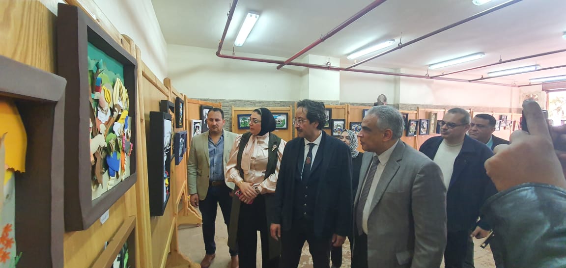 نوعية طنطا تنظم معرضا للمشغولات الفنية  (2)