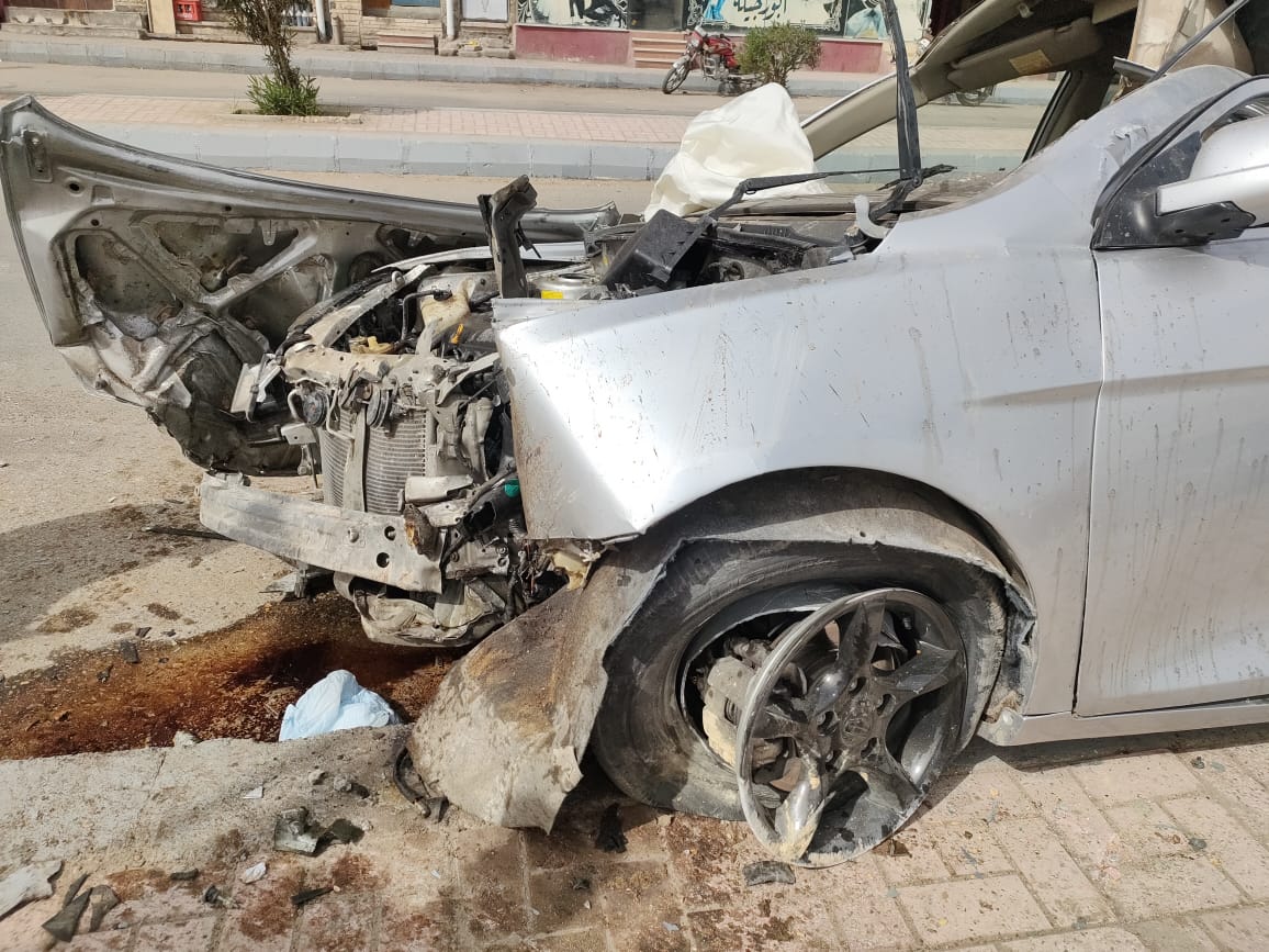 إصابة 2 فى إصطدام سيارة ملاكى فى سور كورنيش النيل