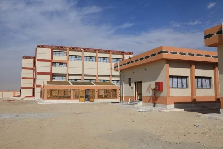 المدرسة تم بنائها على أحدث طراز  (2)