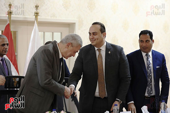 توقيع اتفاقية تعاون بين اتحاد المستشفيات العربية والهيئة المصرية للشراء الموحد  (1)