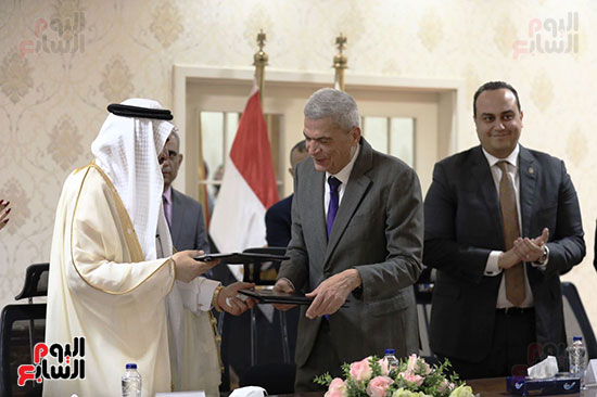 توقيع اتفاقية تعاون بين اتحاد المستشفيات العربية والهيئة المصرية للشراء الموحد  (6)