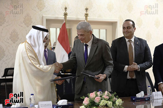 توقيع اتفاقية تعاون بين اتحاد المستشفيات العربية والهيئة المصرية للشراء الموحد  (8)