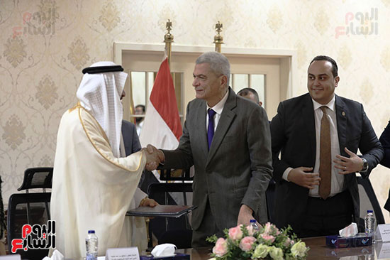 توقيع اتفاقية تعاون بين اتحاد المستشفيات العربية والهيئة المصرية للشراء الموحد  (4)