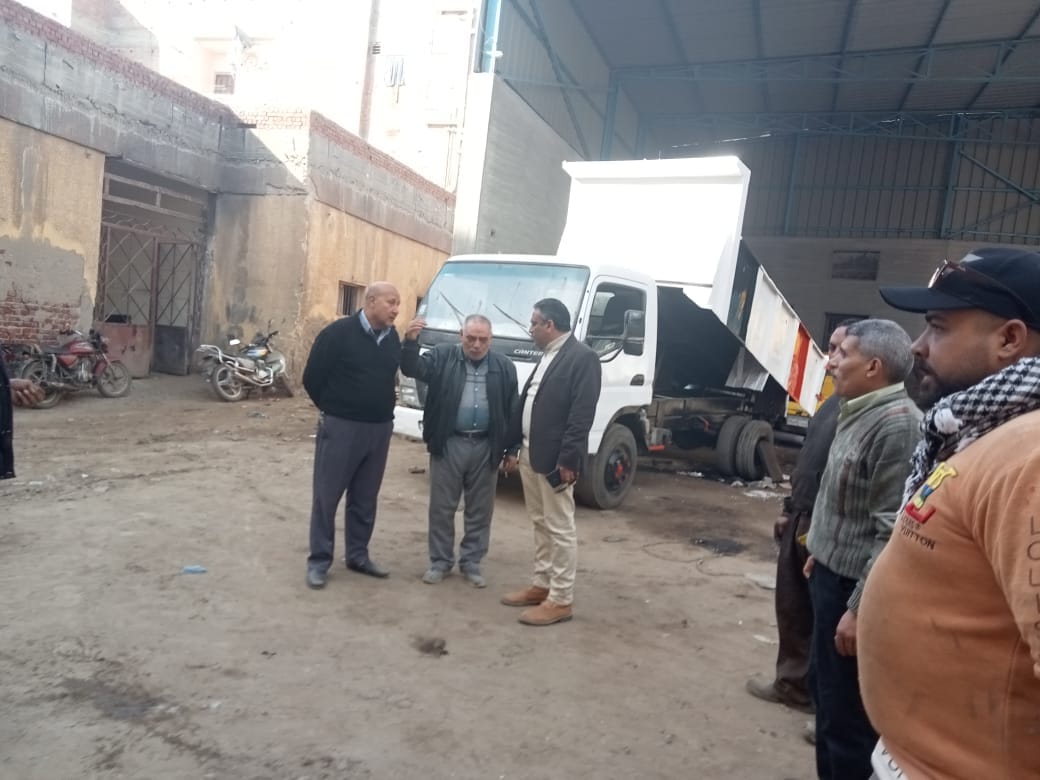 رئيس مدينة فوه يتابع  اعمال الورشة الميكانيكية