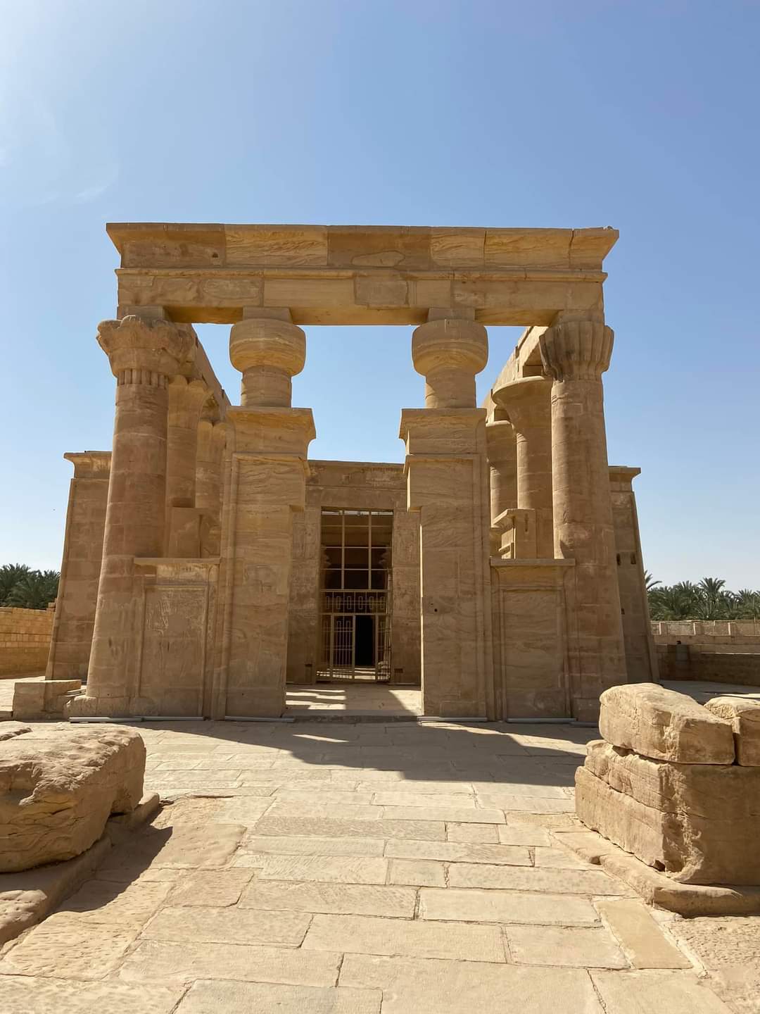المعبد الوحيد في مصر من العصر الصاوى الفارسي