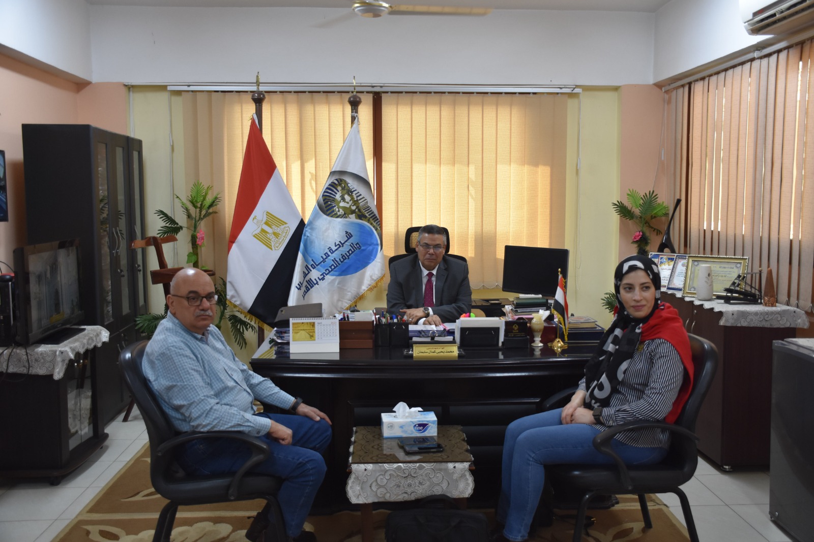 رئيس شركة مياه الأقصر يتابع مشروع الدعم الفنى للحلول المتكاملة رئيس شركة مياه الأقصر يتابع مشروع الدعم الفنى للحلول المتكاملة