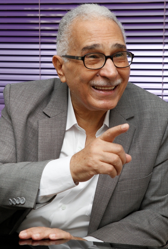 الفنان المبدع عبد الرحمن ابو زهرة (2)