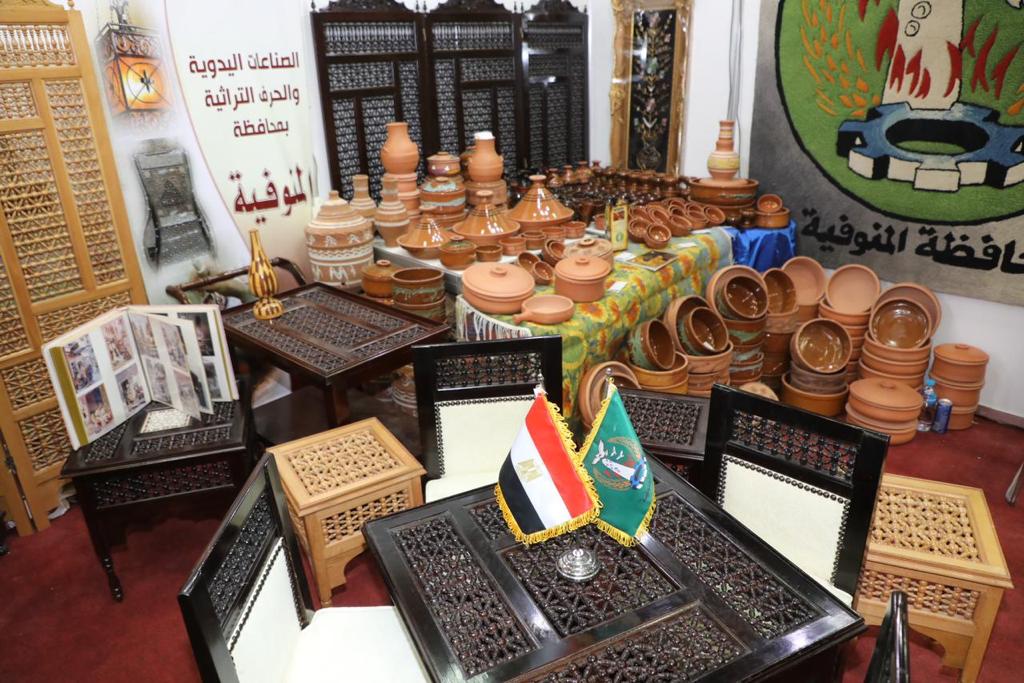 افتتاح جناح أيادى مصر للحرف اليدوية والتراثية (4)