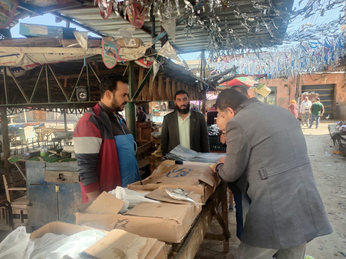 حملات عل سوق السمك بمدينة بيلا للتأكد من صلاحيتها