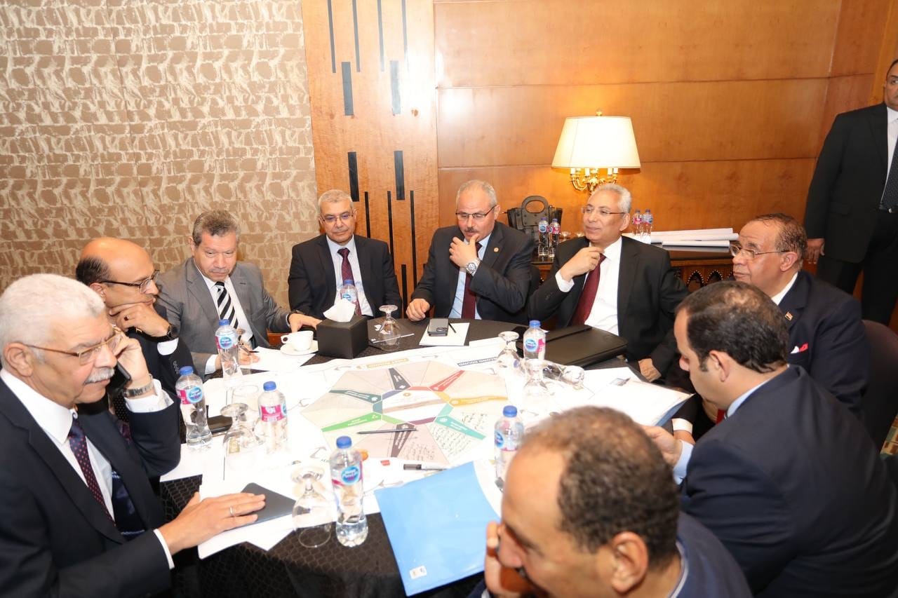 جانب من الندوة (3)