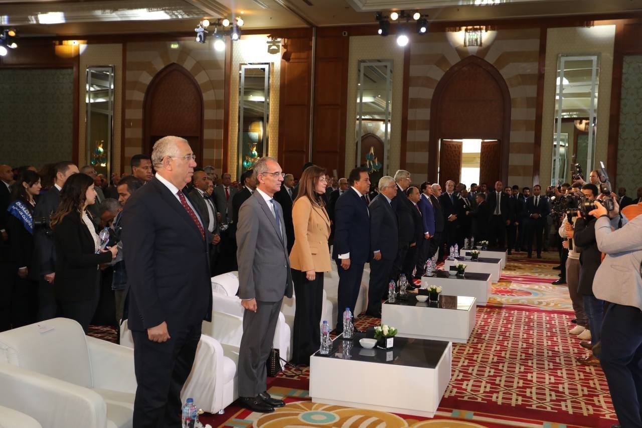 جانب من الندوة (2)